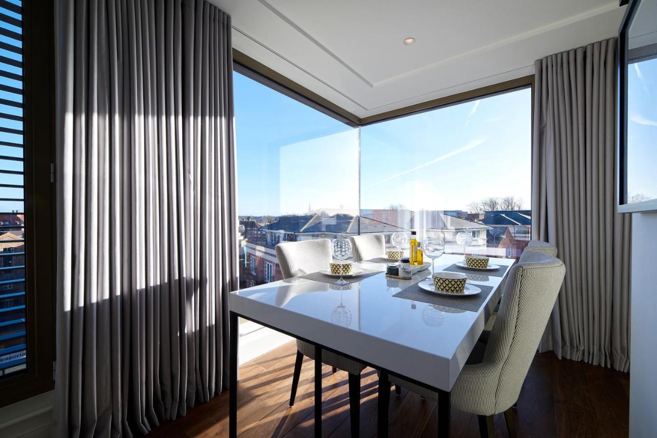 Skyview Retreat @ Ryedale House Apartment ยอร์ค ภายนอก รูปภาพ