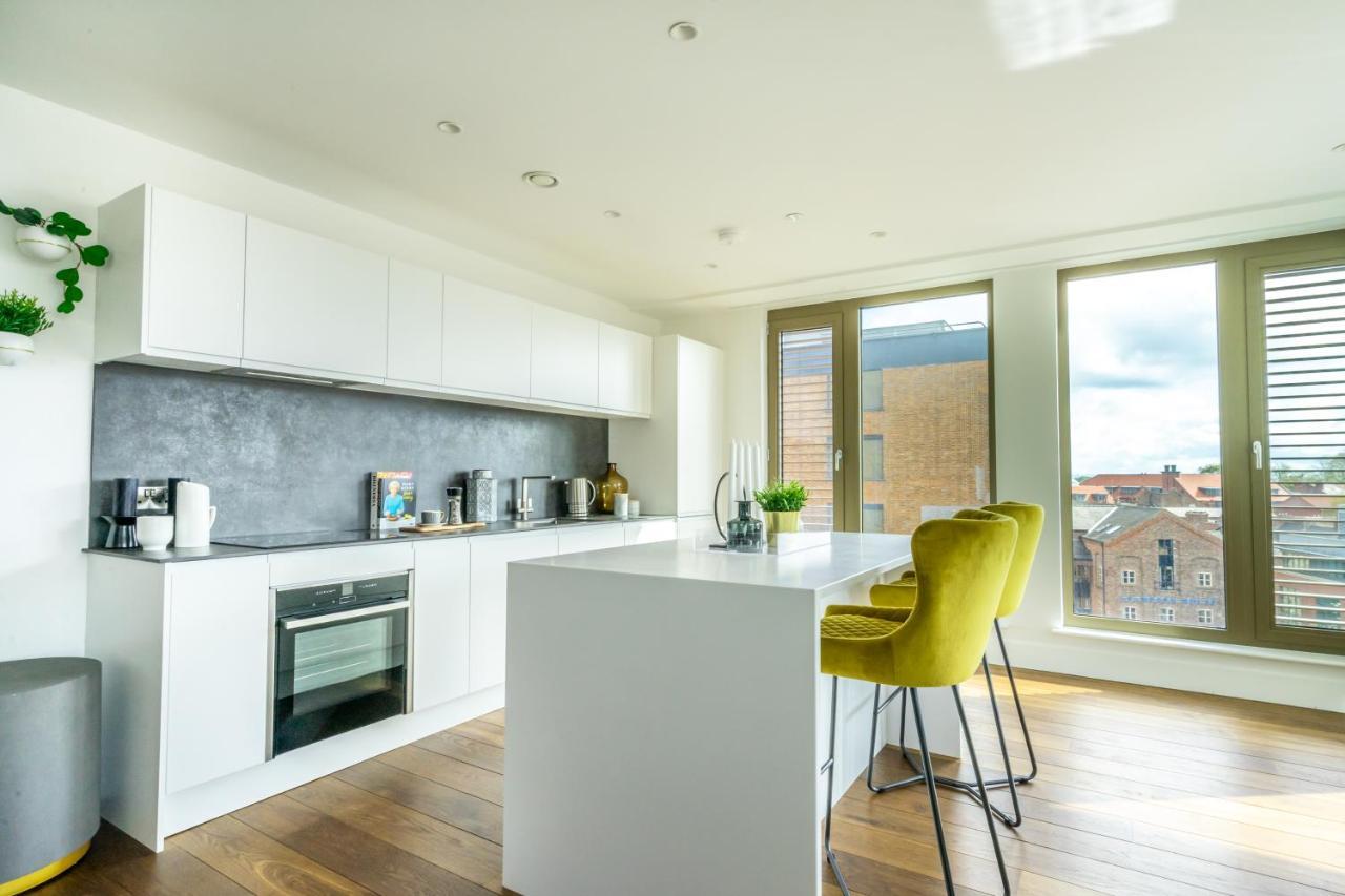 Skyview Retreat @ Ryedale House Apartment ยอร์ค ภายนอก รูปภาพ