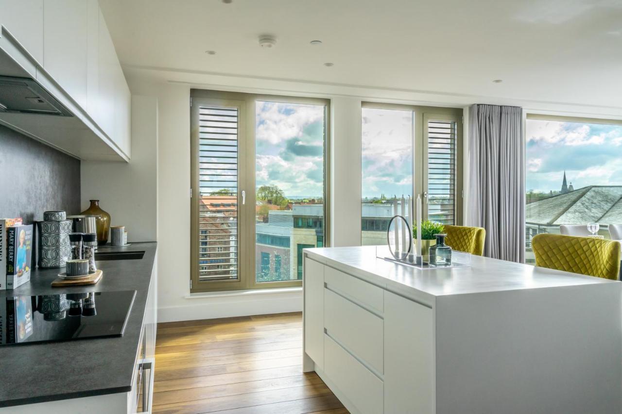 Skyview Retreat @ Ryedale House Apartment ยอร์ค ภายนอก รูปภาพ