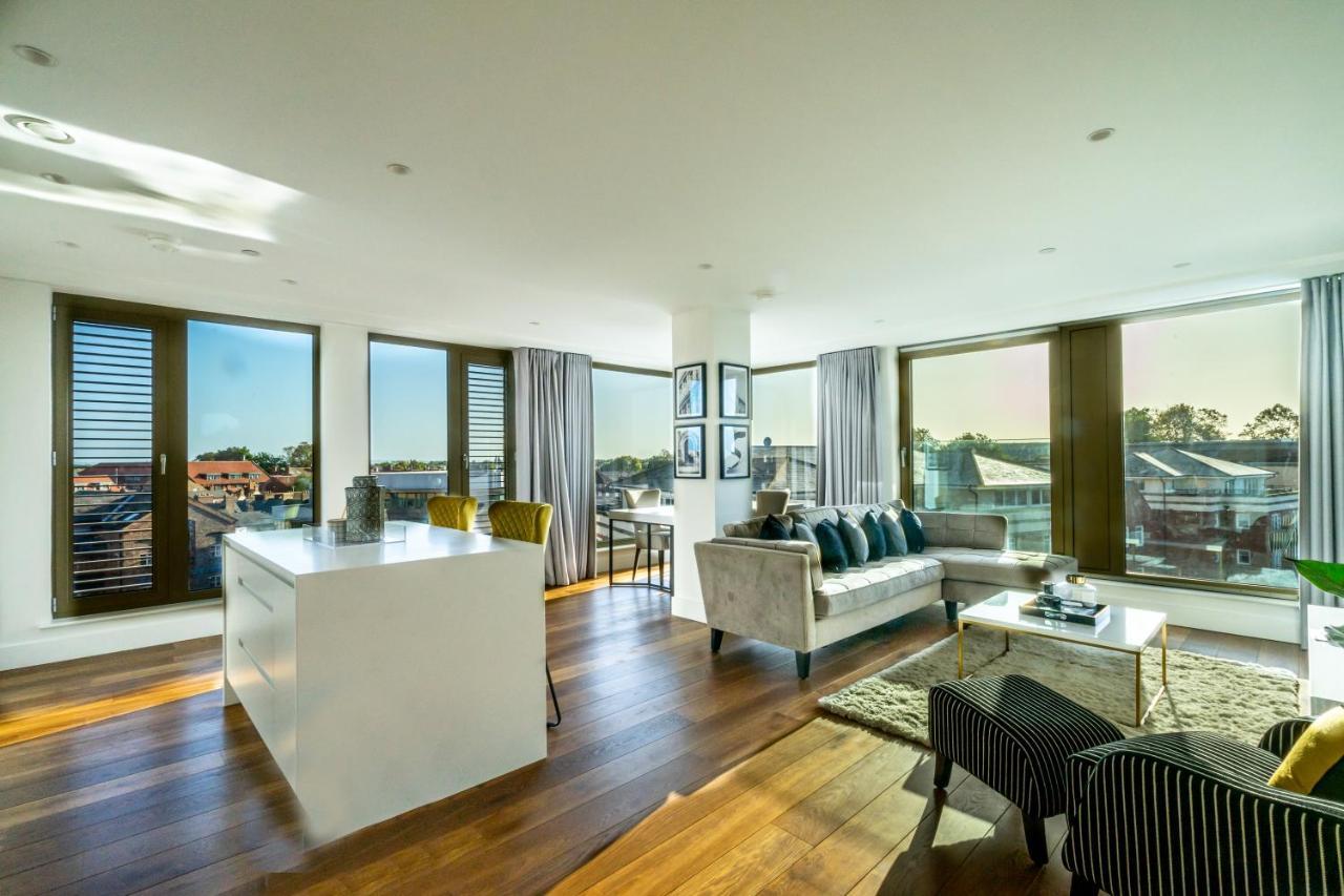 Skyview Retreat @ Ryedale House Apartment ยอร์ค ภายนอก รูปภาพ